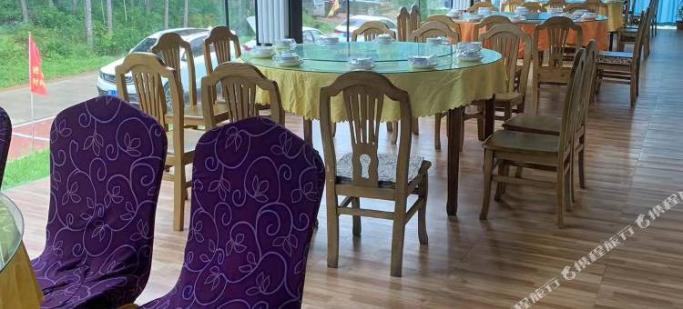 伊春峰岩山寨图片