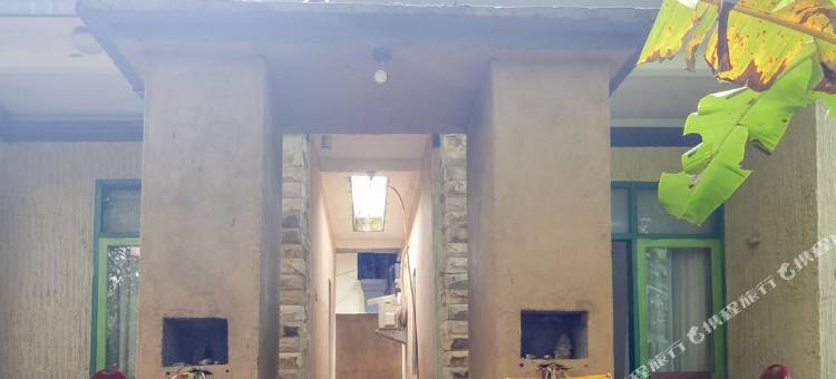 巴厘岛动物园附近达顿之家乌布米特拉红门酒店(Daton House Near Bali Zoo Ubud Mitra RedDoorz)图片