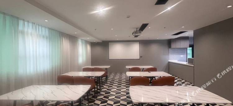 柏曼酒店(广州北站花都融创文旅城店)图片