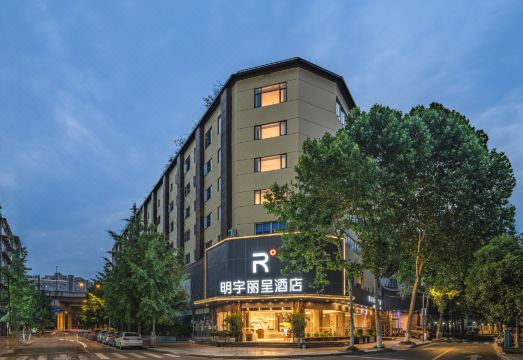 明宇丽呈酒店（成都抚琴夜市西南交大地铁站店）外景图