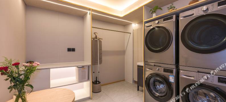 快乐时光轻奢酒店(北京丰台火车站纪家庙地铁站店)图片