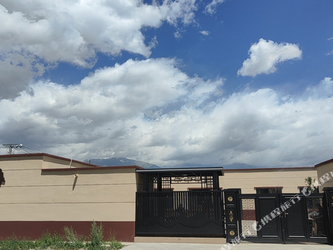 温泉濮塘民宿(博格达圣泉景区店)