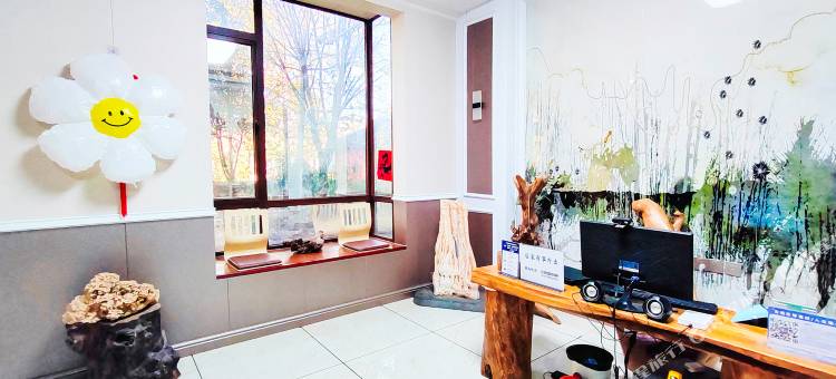 栖研•凨凪凮夙雪山观景美宿图片