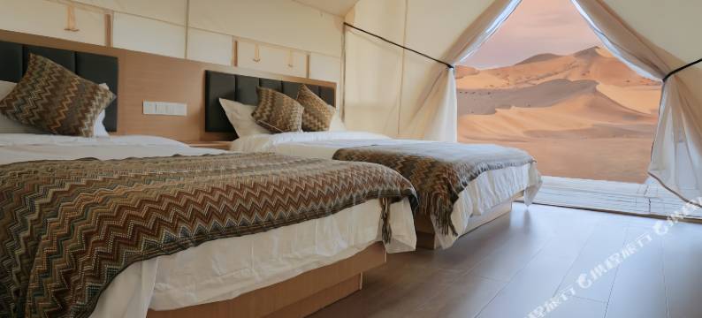 敦煌星极沙漠露营基地图片