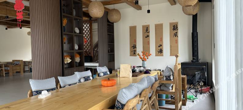 东巴部落民宿(昭通大山包景区店)图片