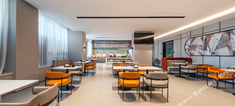 柏曼酒店(乌鲁木齐高铁站卫星路店)图片