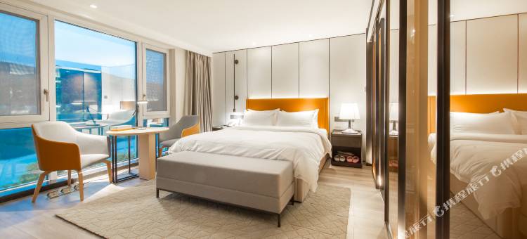 射洪鑫悦江景假日酒店图片