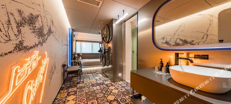 上海静安寺淮海中路亚朵X酒店图片