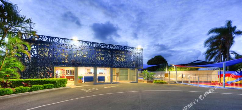 亚历克斯海滩小屋和观光园酒店(Alex Beach Cabins and Tourist Park)图片