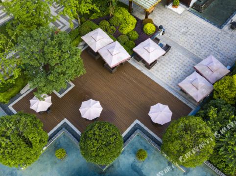 崇州街子古镇斯维登温泉度假酒店青城山居店