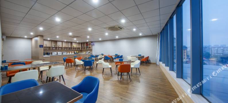 猫山屋轻居酒店(句容三泰广场店)图片