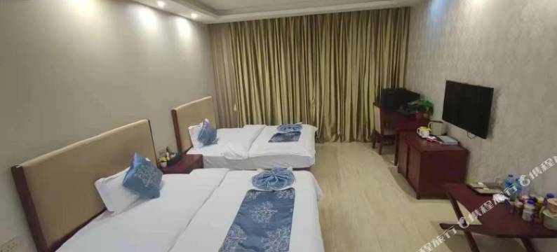 紫惑主题酒店(昆明大商汇官南店)图片