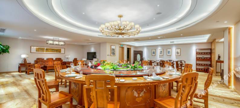 济南舜德蓝海大饭店(舜耕国际会展中心千佛山店)图片