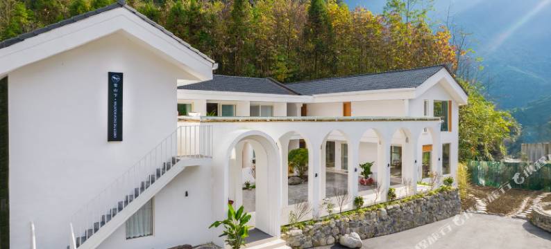 见山·雪山下Snow Mountain私汤温泉民宿图片