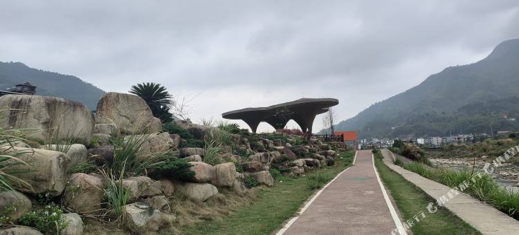 莽山悦客瑶家民宿(莽山大峡谷漂流店)图片