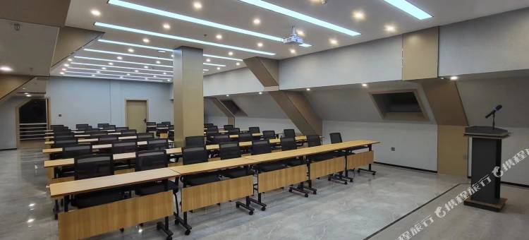 尚客优悦酒店(赤峰高铁站西广场店)图片