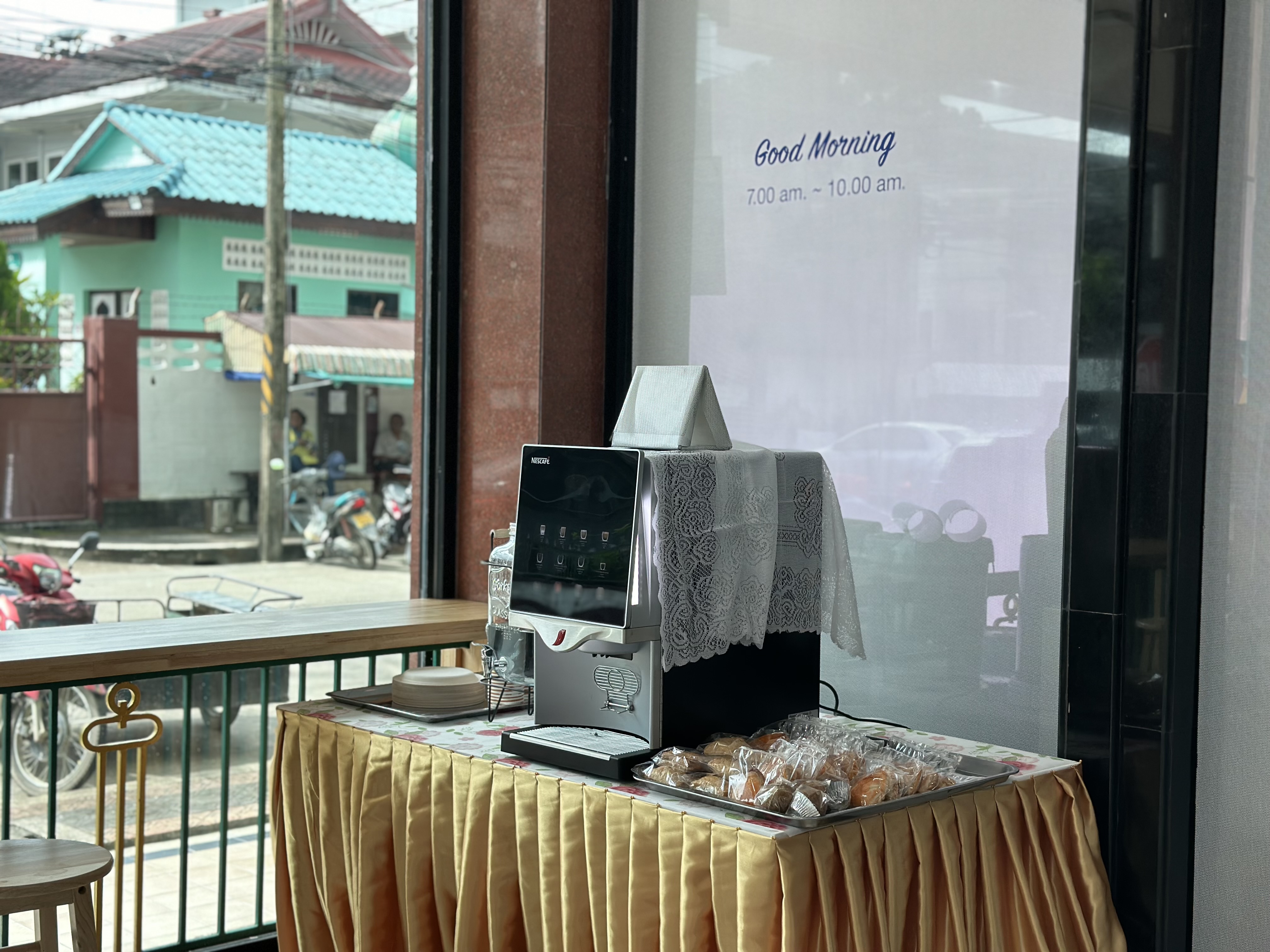 Merlin HotelOver view