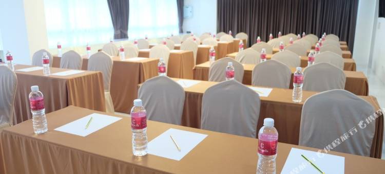 兰乍邦克里斯特拉酒店(Christella Hotel Laemchabang)图片