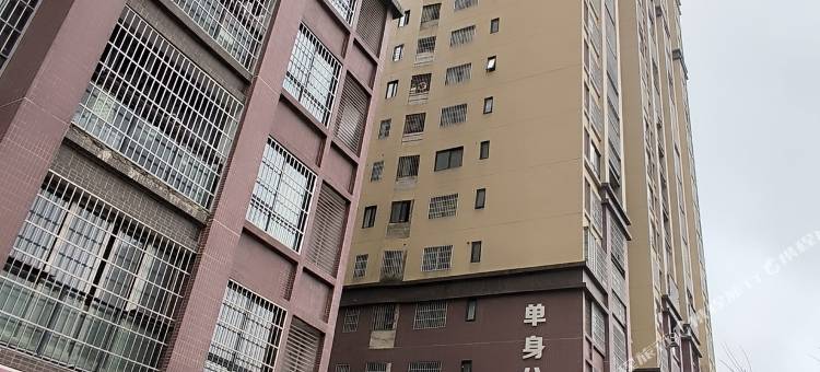 瓮安单身公寓(龙坑公园店)图片