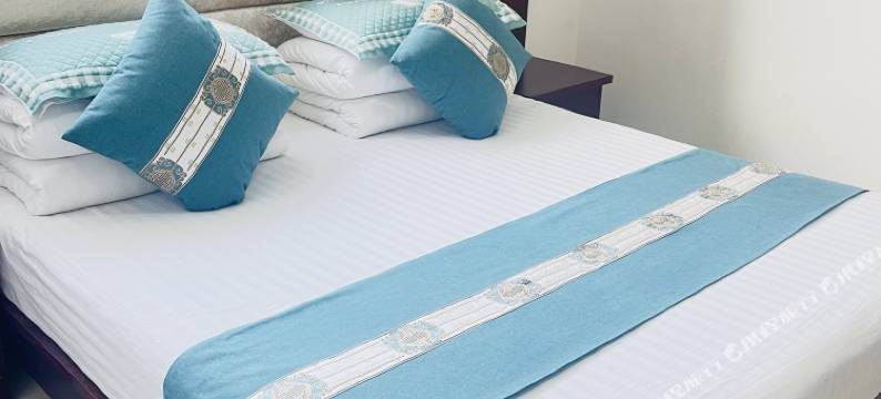 麦积山石窟绿茵阁农家乐图片