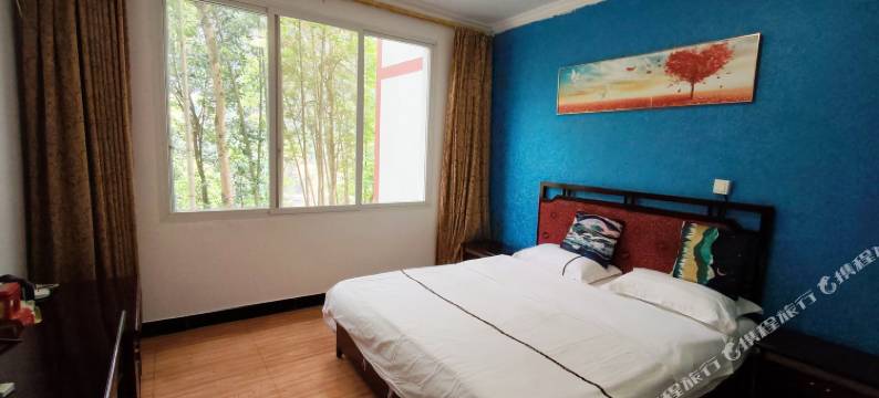 峨眉山翠竹山庄(清音阁景区店)图片