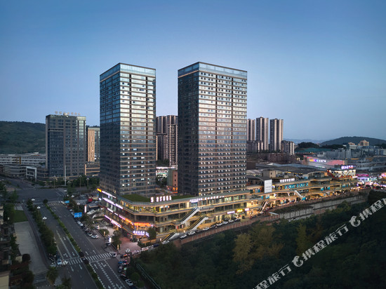 SFEEL设计师酒店(宜宾未来广场店)