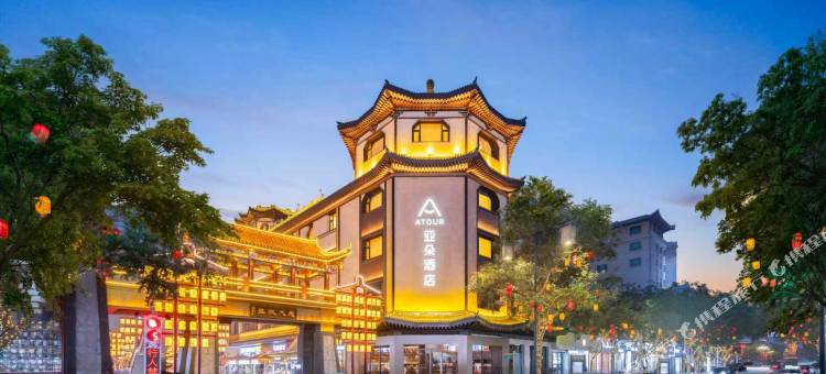 敦煌沙洲夜市北门亚朵酒店图片