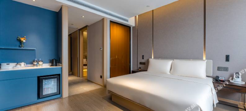 杭州临平崇贤上亿广场亚朵酒店图片