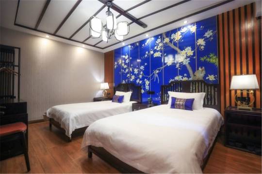 惠州英德宝墩湖泉湖温泉度假别墅(6号店)