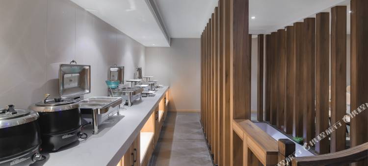 怡莱酒店(南京仙林中心地铁站店)图片