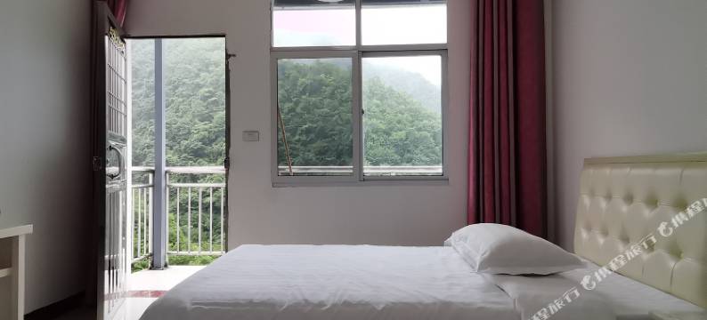 神农架山源农庄图片