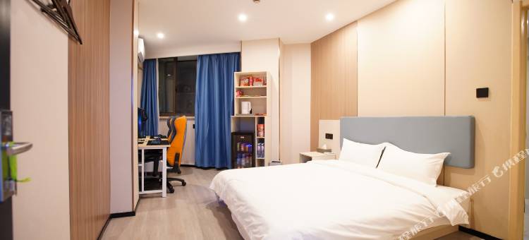 网鱼电竞酒店(上海中山公园环球港店)图片