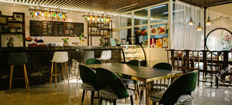 鑫霖酒店(郑州中州大道七里河地铁站店)图片