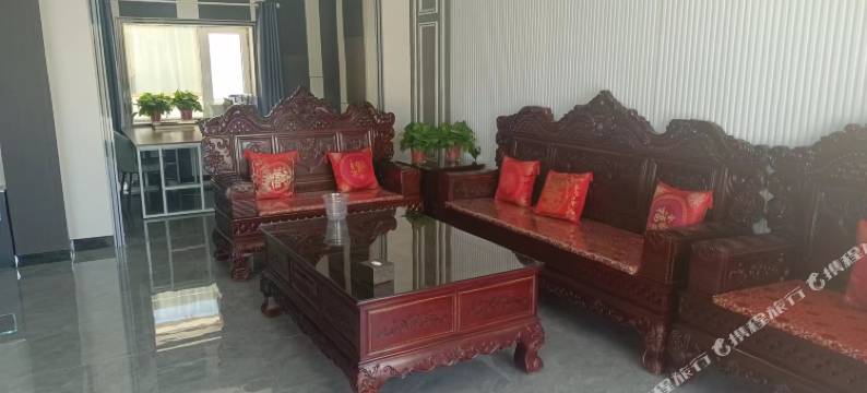 茫崖五色民宿图片