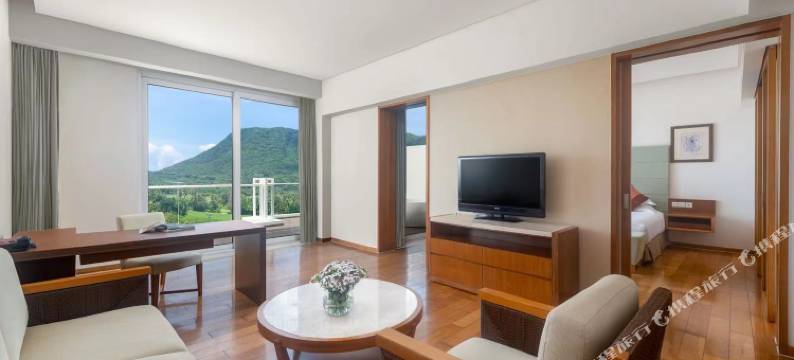 三亚明申高尔夫度假酒店(鹿回头风景区店)图片