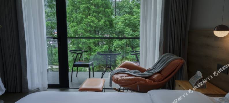 莫干山氧森·YANGSEN夏日滑梯泳池度假民宿图片