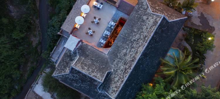 西双版纳景洪言汀·安屿漫步雨林红房(告庄西双景星光夜市店)图片