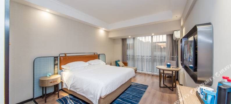 宜尚酒店(长沙岳麓山湖大财院校区店)图片