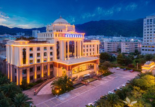 临沧凯莱斯顿国际酒店外景图