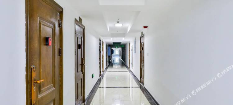 雅舍轻奢民宿(北湖吾悦广场店)图片