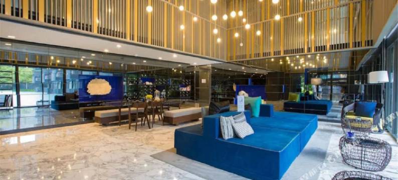 The Deck Patong图片