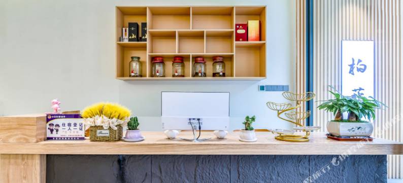 瓦屋山柏菲民宿图片