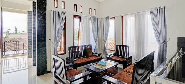 OYO Life 90472 维拉杜阿杜阿(Villa Dua Dua RedPartner)图片