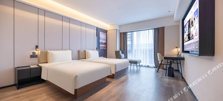 郑州北龙湖金融中心亚朵酒店图片