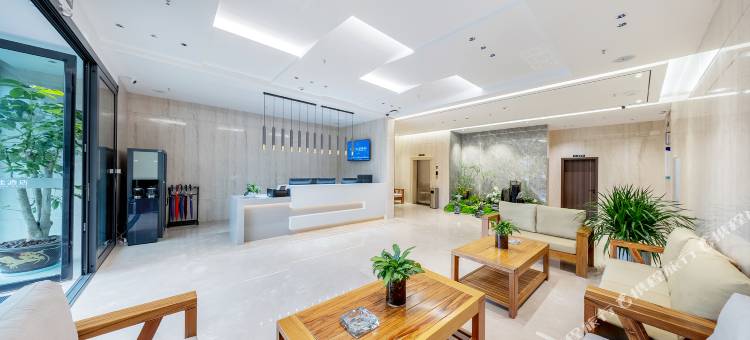 云曼智能酒店(祥云高铁站玉波湿地公园店)图片