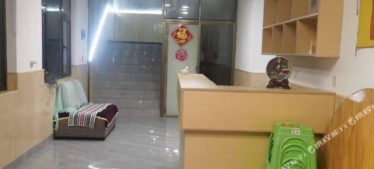 小金山雨民宿图片