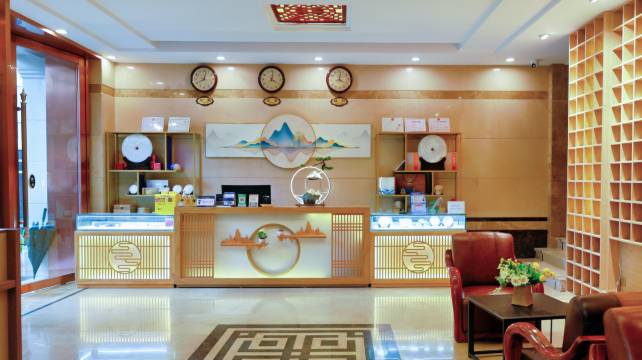 玥澜民宿(海埂大坝店)