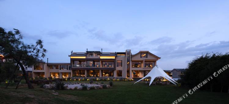 山屿邻·日照金山｜雪山全景野奢汤池度假Villa图片