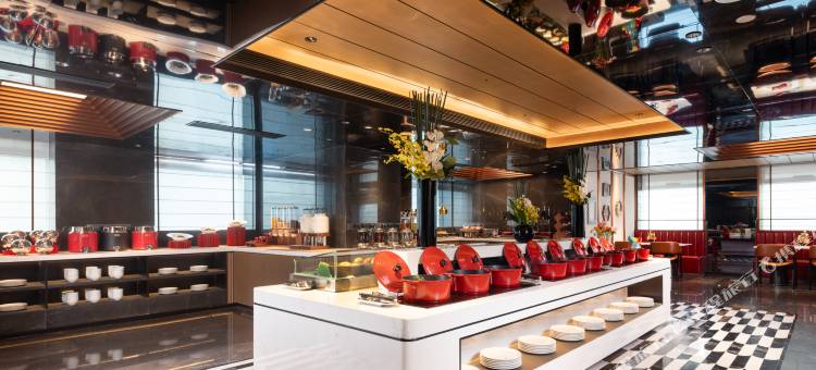 武汉江汉路步行街汉口江滩丽芮酒店图片