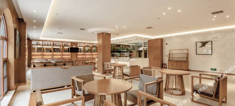 锦顺天华酒店(曲靖万达店)图片